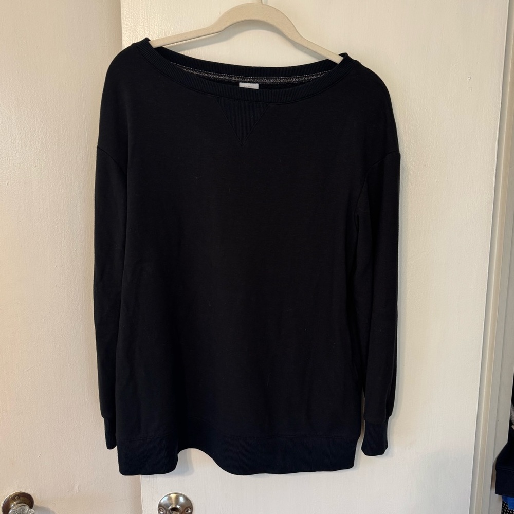 Women’s crewneck pullover